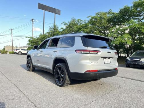 2022 Jeep Grand Cherokee L Laredo