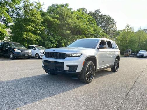 2022 Jeep Grand Cherokee L Laredo