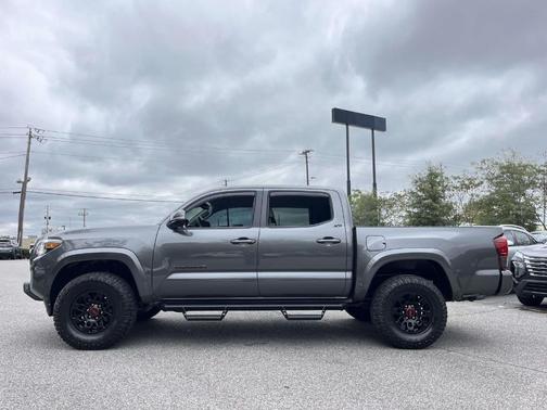 2022 Toyota Tacoma SR5