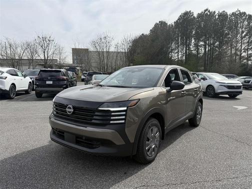 2025 Nissan Kicks S
