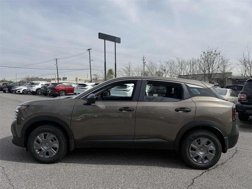 2025 Nissan Kicks S