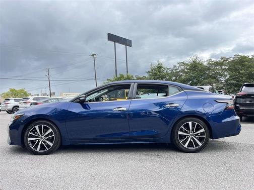 2023 Nissan Maxima SV