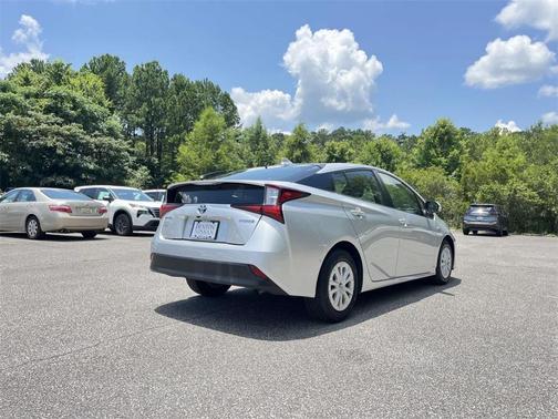 2022 Toyota Prius LE