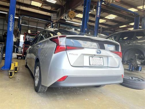 2022 Toyota Prius LE