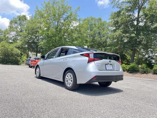 2022 Toyota Prius LE