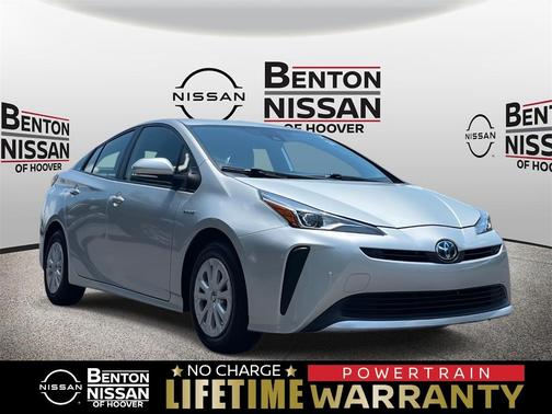 2022 Toyota Prius LE