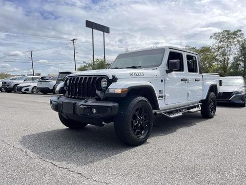 2021 Jeep Gladiator Sport