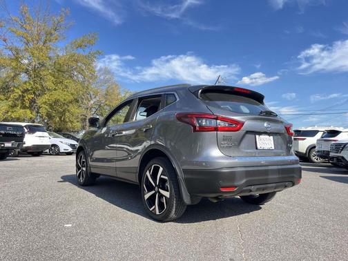 2022 Nissan Rogue Sport SL