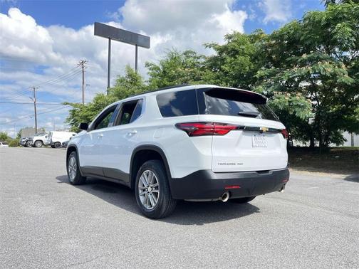 2022 Chevrolet Traverse LT Cloth
