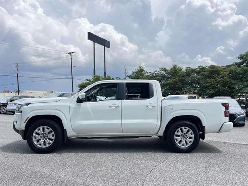 2024 Nissan Frontier SV