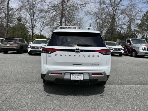 2025 Nissan Pathfinder Platinum