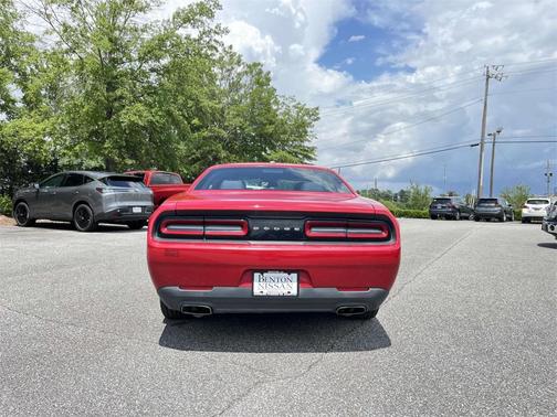 2015 Dodge Challenger SXT