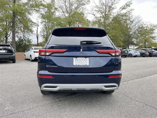 2024 Mitsubishi Outlander SE
