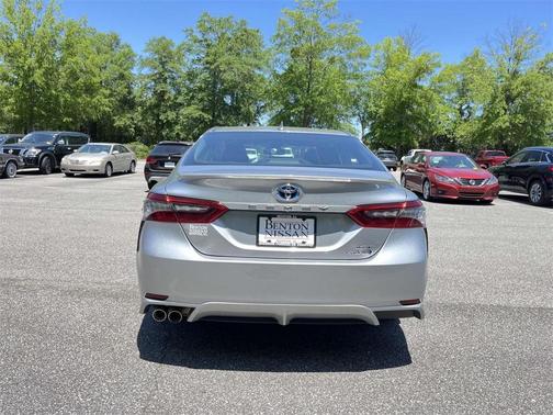 2022 Toyota Camry Hybrid XSE
