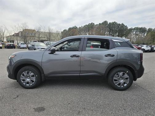 2025 Nissan Kicks S