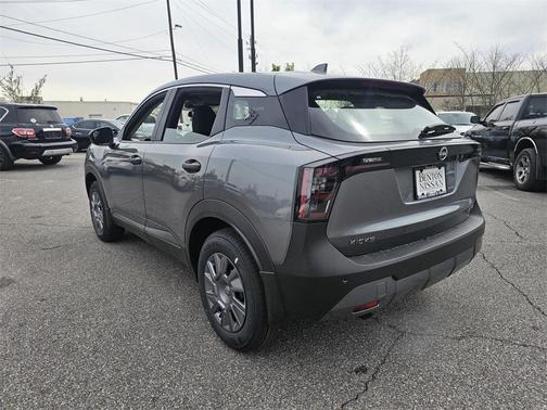 2025 Nissan Kicks S