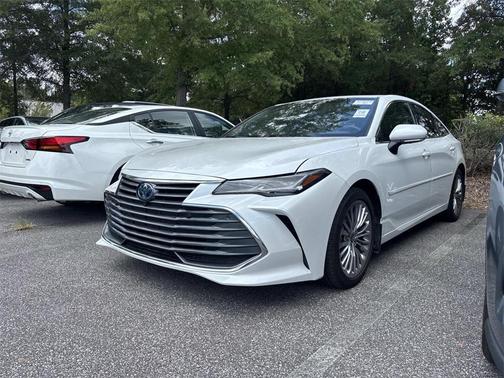 2022 Toyota Avalon Hybrid Limited