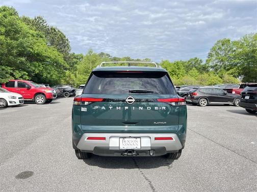 2025 Nissan Pathfinder Platinum