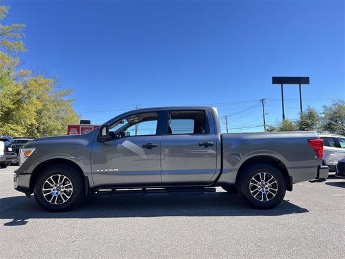 2024 Nissan Titan SV