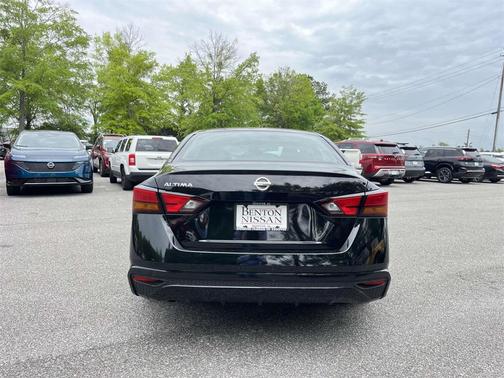 2022 Nissan Altima 2.5 S