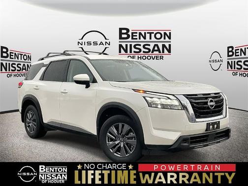 2024 Nissan Pathfinder SV