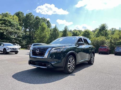 2022 Nissan Pathfinder Platinum