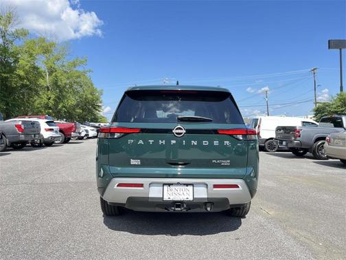 2022 Nissan Pathfinder Platinum