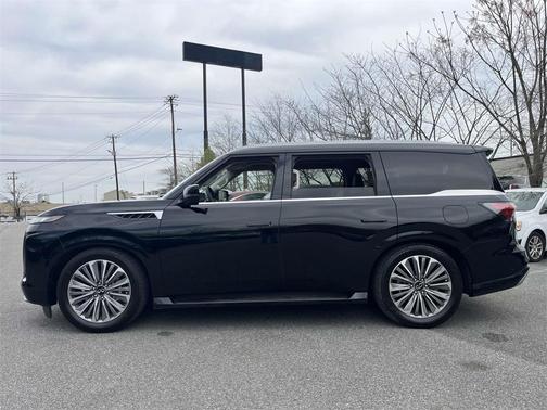 2025 INFINITI QX80 Luxe