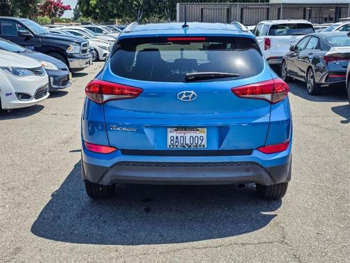 2017 Hyundai TUCSON SE