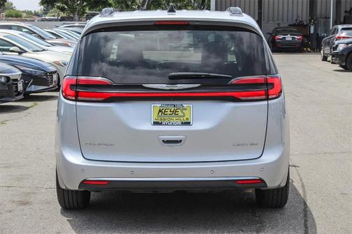 2023 Chrysler Pacifica Limited