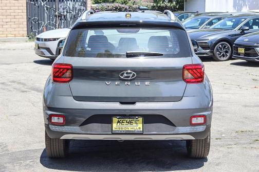 2025 Hyundai VENUE Limited