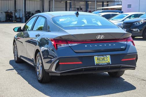 2024 Hyundai ELANTRA HEV Blue