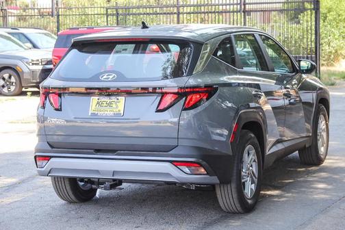 2025 Hyundai TUCSON SE