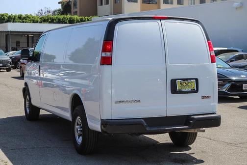 2023 GMC Savana 2500 Work Van