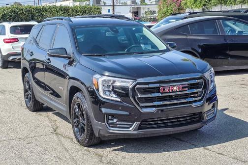 2024 GMC Terrain AT4