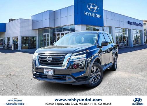 2022 Nissan Pathfinder S