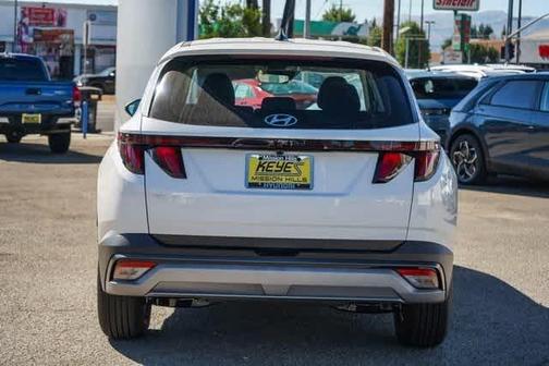 2025 Hyundai TUCSON SE