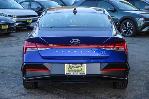 2025 Hyundai ELANTRA SEL Convenience