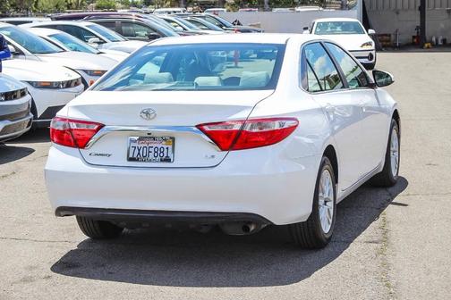 2016 Toyota Camry LE