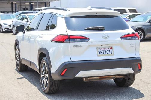 2023 Toyota Corolla Cross XLE