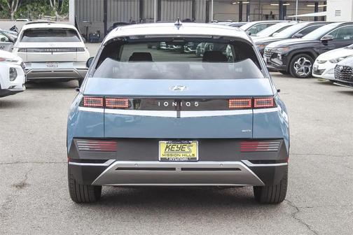 2024 Hyundai IONIQ 5 SE