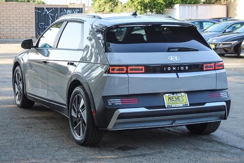 2025 Hyundai IONIQ 5 SEL