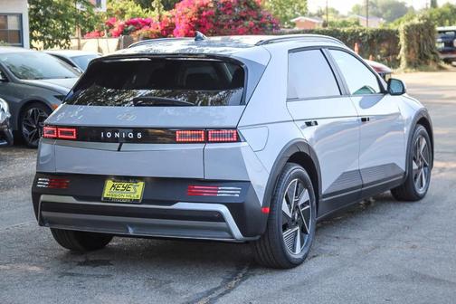 2025 Hyundai IONIQ 5 SEL