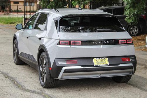 2025 Hyundai IONIQ 5 SEL