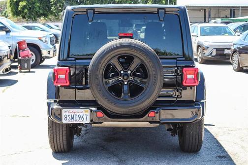 2021 Jeep Wrangler Unlimited Sahara Altitude