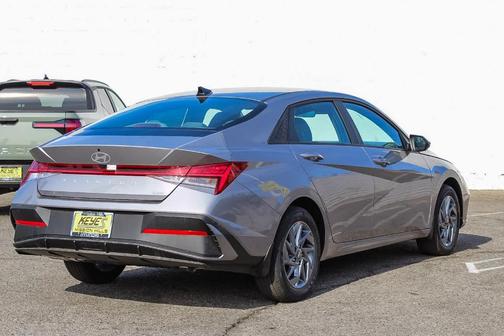2025 Hyundai ELANTRA HEV Blue