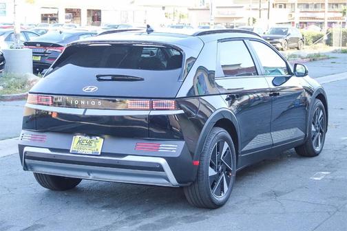 2025 Hyundai IONIQ 5 SEL