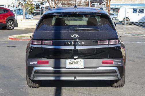 2025 Hyundai IONIQ 5 SEL