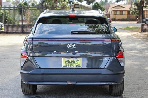 2025 Hyundai KONA EV SEL
