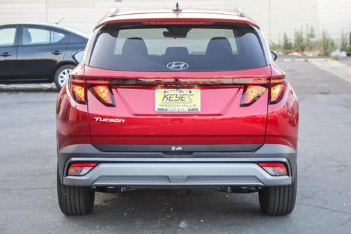 2025 Hyundai TUCSON SEL
